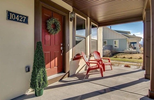 Daybreak House | beautiful, private, roomy home