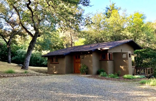 Three Rivers House | Beautiful Private Cottage 3 miles from the Sequoia Park Entrance