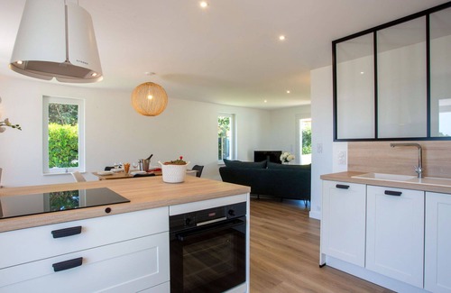 Prefailles House | Beautiful private villa for 6 guests with private pool, WIFI, TV, terrace and parking