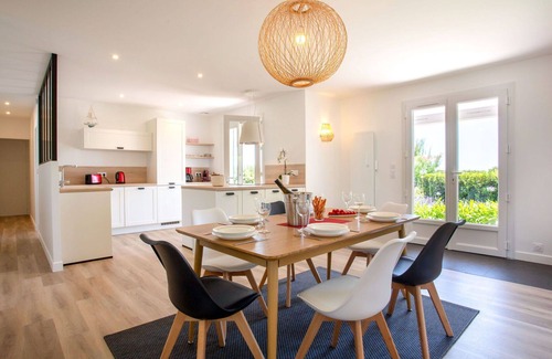 Prefailles House | Beautiful private villa for 6 guests with private pool, WIFI, TV, terrace and parking