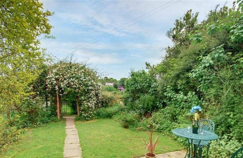 Parracombe House | Beautiful private villa for 2 guests with TV, patio, pets allowed, panoramic view and parking