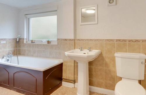 Parracombe House | Beautiful private villa for 2 guests with TV, patio, pets allowed, panoramic view and parking