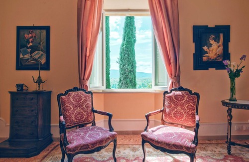 Poggiarello Villa | Beautiful private villa with private pool, WIFI, A/C, patio, panoramic view, parking, close to Siena