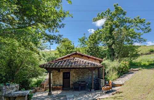 Herrerias House | Beautiful private villa for 2 people with TV, terrace and parking