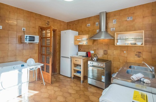 Badia Blava Villa | Beautiful private villa for 6 people with private pool, A/C, WIFI, TV, patio and parking