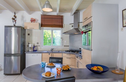 Cleder House | Beautiful private villa for 6 guests with WIFI, TV, terrace, pets allowed and parking
