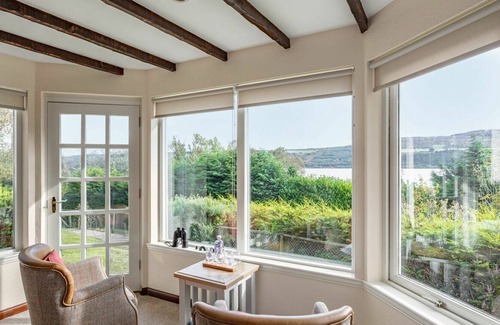 Lewiston House | Beautiful private villa for 4 people with WIFI, TV, pets allowed and parking