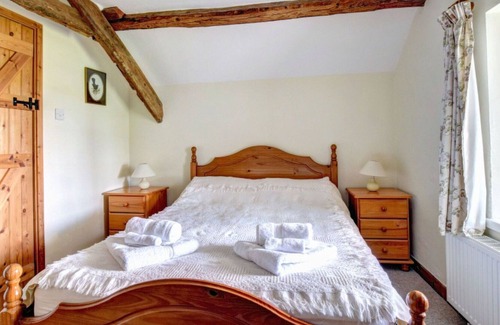 Llanwrda House | Beautiful private villa for 4 people with TV, patio, pets allowed and parking