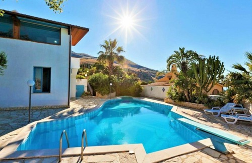 Valderice Villa | Beautiful private villa with A/C, WIFI, private pool, hot tub, TV, terrace, panoramic view, parking