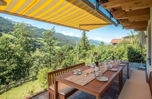 Taxenbach House | Beautiful private villa for 8 guests with WIFI, TV, terrace, pets allowed and parking