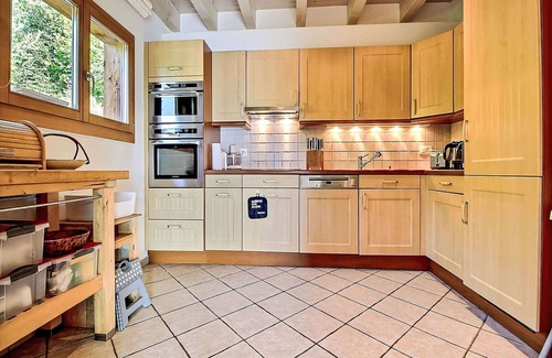 Ovronnaz House | Beautiful private villa for 6 people with WIFI, TV, balcony, pets allowed and panoramic view