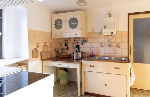 Vlkov Villa | Beautiful private villa for 13 guests with WIFI, private pool, TV and pets allowed
