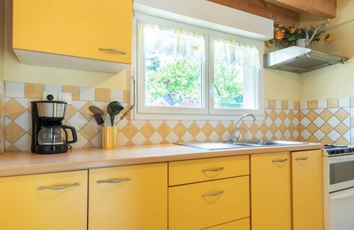 Carentan House | Beautiful private villa for 4 people with WIFI, TV, terrace and pets allowed