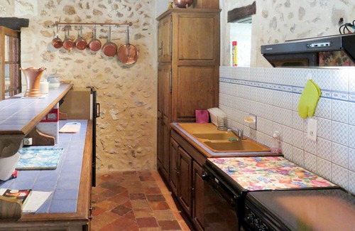 Saint-Jean-dEstissac Villa | Beautiful private villa for 6 guests with private pool, WIFI, TV, pets allowed and parking