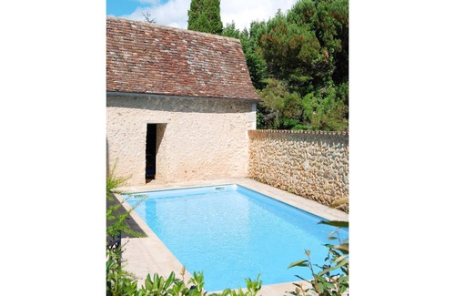 Saint-Jean-dEstissac Villa | Beautiful private villa for 6 guests with private pool, WIFI, TV, pets allowed and parking
