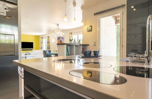 Rocbaron House | Beautiful private villa for 8 people with WIFI, private pool, A/C, TV and terrace