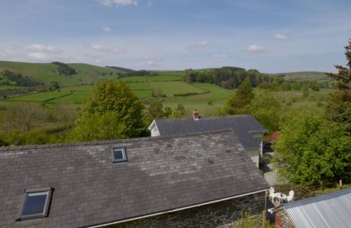 Llangurig House | Beautiful private villa for 3 guests with WIFI, TV, patio and parking