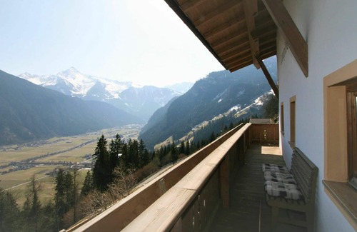 Hippach-Schwendberg Villa | Beautiful private villa for 8 people with TV, terrace and parking