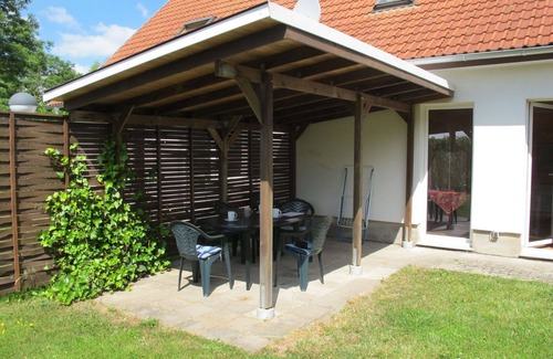 Neu Poserin House | Beautiful private villa for 6 guests with TV, terrace, pets allowed and parking