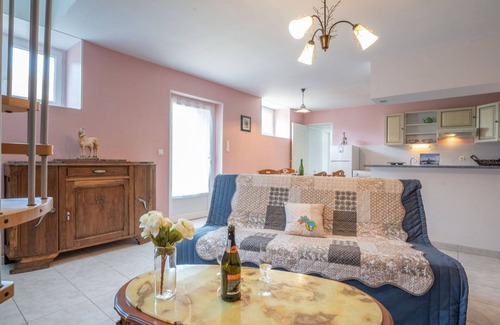 Ploumilliau House | Beautiful private villa for 4 guests with WIFI, TV, patio, pets allowed and parking