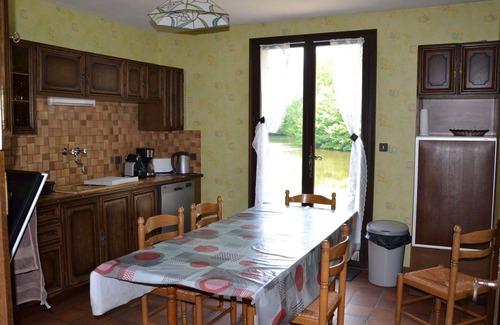 Pionnat House | Beautiful private villa for 8 guests with A/C, WIFI, TV, terrace and pets allowed