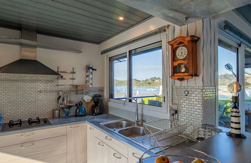 Berven House | Beautiful private villa for 4 guests with WIFI, TV, terrace and parking