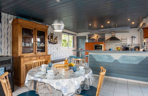 Berven House | Beautiful private villa for 4 guests with WIFI, TV, terrace and parking