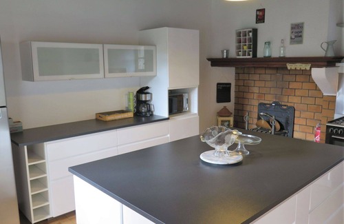 Nassiet Villa | Beautiful private villa for 9 guests with WIFI, A/C, private pool, TV, terrace and parking
