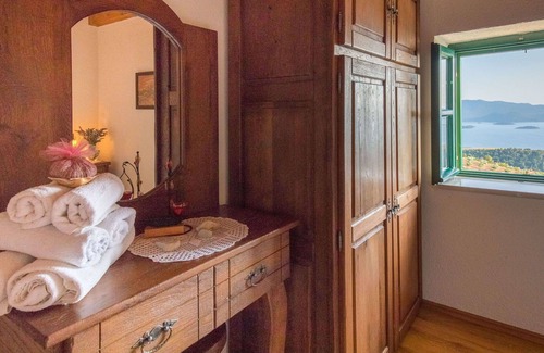 Slivno Villa | Beautiful private villa with WIFI, A/C, private pool, hot tub, TV, terrace and pets allowed