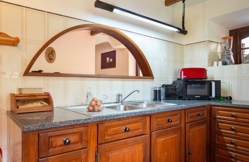 Monserrate Villa | Beautiful private villa for 6 guests with WIFI, private pool, TV, terrace and parking
