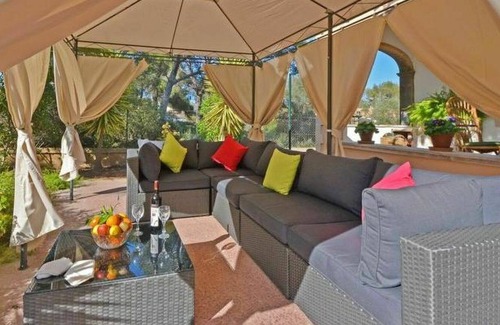 El Toro House | Beautiful private villa for 8 people with A/C, pool, WIFI, TV, patio and parking