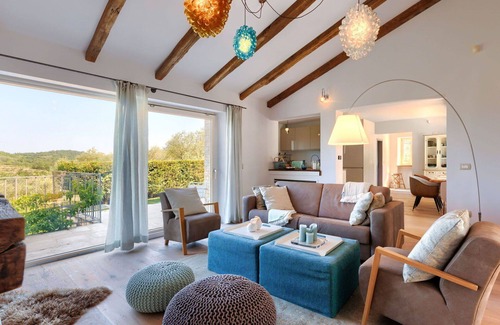 Momjan House | Beautiful private villa for 4 guests with private pool, A/C, WIFI, TV, patio and parking