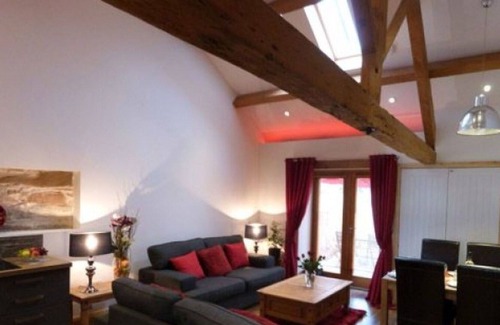 Llanycil House | Beautiful private villa for 4 people with hot tub, WIFI, TV, patio and parking