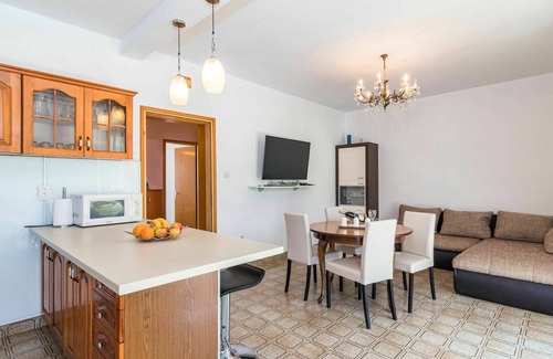 Rakotule House | Beautiful private villa with A/C, WIFI, private pool, TV, terrace, pets allowed and parking
