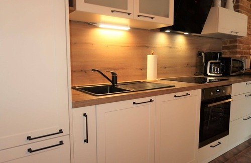 Kozljani House | Beautiful private villa for 4 guests with WIFI, A/C, TV, terrace, pets allowed and parking