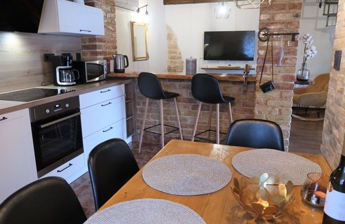 Kozljani House | Beautiful private villa for 4 guests with WIFI, A/C, TV, terrace, pets allowed and parking