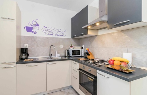Vinez House | Beautiful private villa for 6 people with A/C, WIFI, private pool, TV, terrace and parking