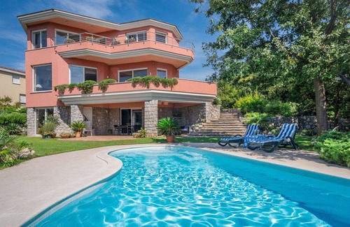 Zurkovo Villa | Beautiful private villa for 8 people with A/C, WIFI, private pool, TV, terrace and pets allowed