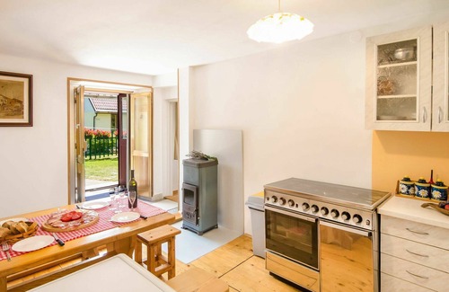 Lic House | Beautiful private villa for 4 people with A/C, private pool, WIFI, TV and pets allowed