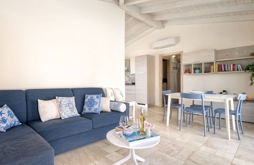 San Lorenzo House | Beautiful private villa for 7 guests with WIFI, A/C, private pool, TV, patio and parking