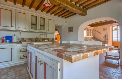 Palaia Villa | Beautiful private villa with A/C, WIFI, private pool, TV, patio, panoramic view and parking
