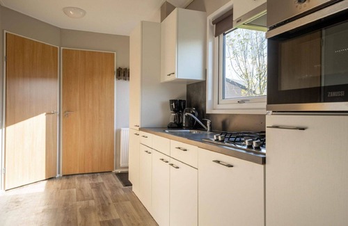 Linden House | Beautiful private villa for 6 guests with WIFI, TV, terrace and parking