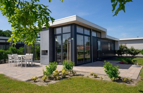 Biddinghuizen House | Beautiful private villa for 6 guests with WIFI, pool, TV, terrace and parking