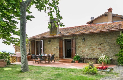Bivio Pozzo Villa | Beautiful private villa with private pool, WIFI, TV, patio, pets allowed, panoramic view and par...