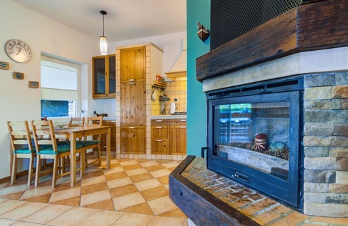 Vratarusa House | Beautiful private villa with hot tub, private pool, A/C, WIFI, TV, terrace, panoramic view, parking