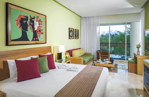 Puerto Juarez Resort | Beautiful Property at Grand Mayan Vacation - 1 bdrm, 2 adults, 2 kids