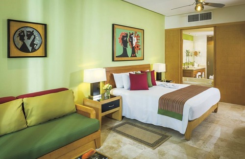 Puerto Juarez Resort | Beautiful Property at Grand Mayan Vacation - 1 bdrm, 2 adults, 2 kids