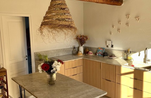 Arles House | Beautiful Provencal country house, between Arles and Alpilles, sleeps 6-7