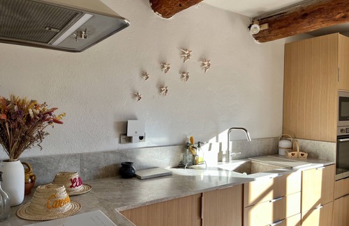 Arles House | Beautiful Provencal country house, between Arles and Alpilles, sleeps 6-7