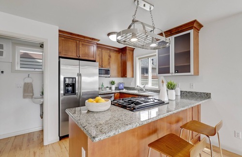 East Queen Anne House | Beautiful Queen Anne home with Space Needle views
